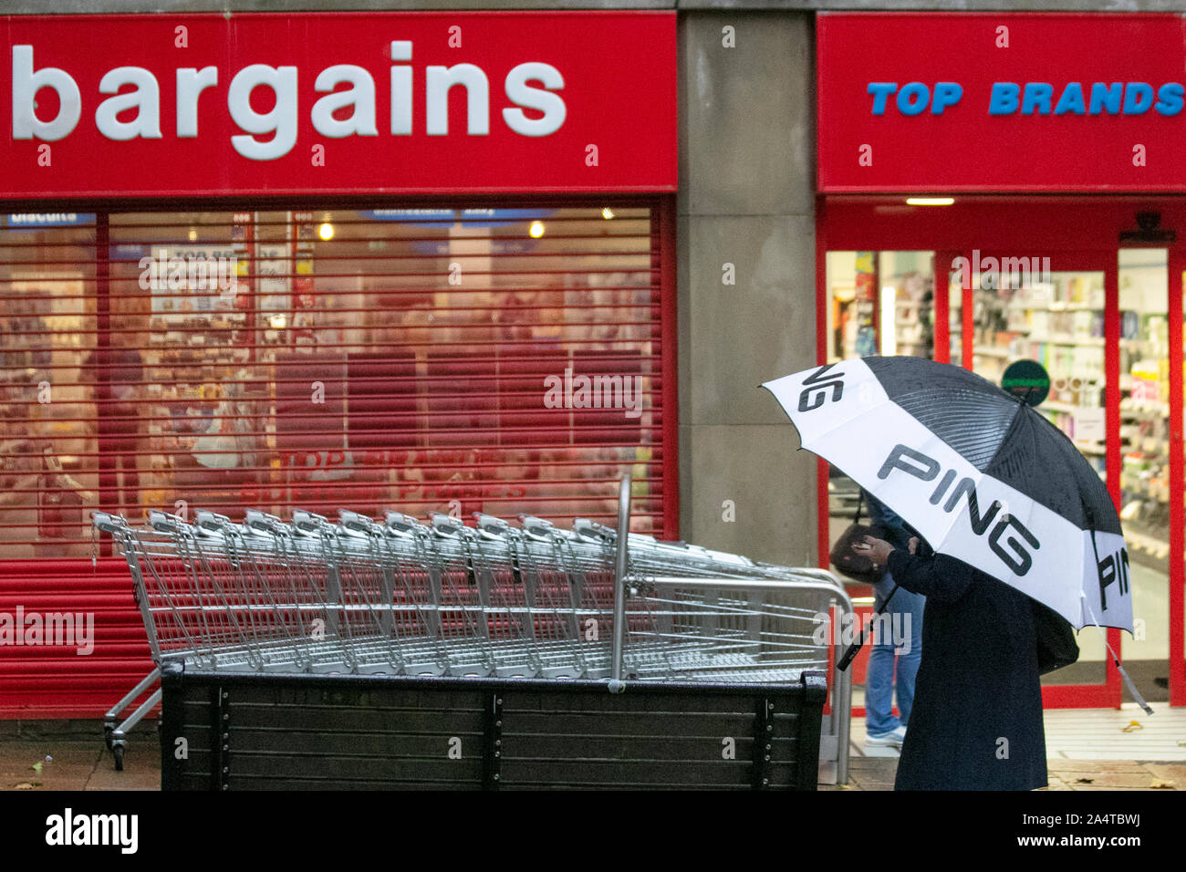 Home Bargains High Resolution Stock Photography And Images Alamy