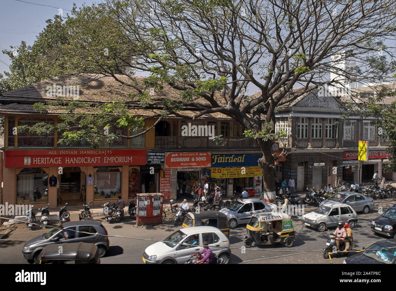 29Jan2008 Vintage shops in old house at East Street now MG Road camp