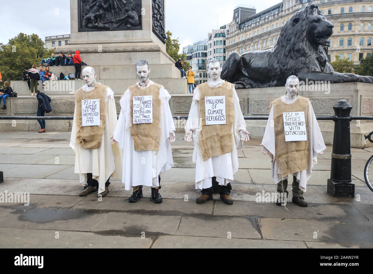 London, UK - 16 October 2019. Climate activists from Extinction rebellion stage a protest vigil in Trafalgar Square to demonstrate against section 14 of the public order act 1986 issued  by the Police banning protests. Extinction Rebellion has sought a judicial review to challenge a London-wide protest ban in the High courts Credit: amer ghazzal/Alamy Live News Stock Photo