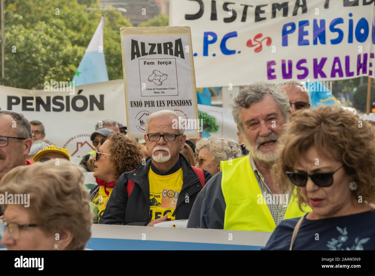The demonstration of pensioners, convened by the State Coordinator for the Defense of the Public Pension System COESPE, has begun at 11.00 and has tra Stock Photo