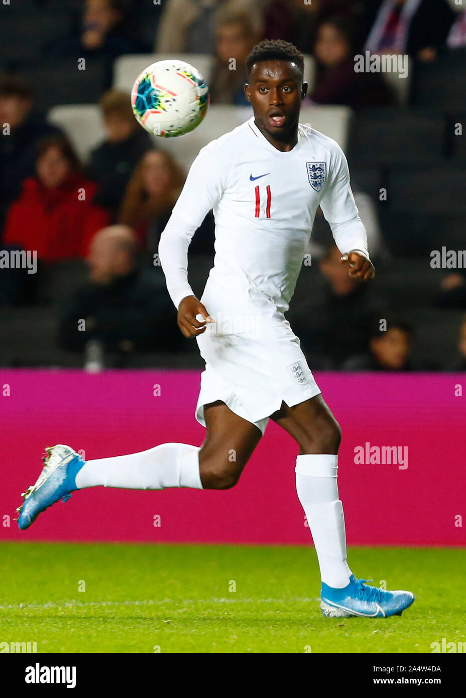 MILTON KEYNES, ENGLAND. OCTOBER 15: Steven Sessegnon of England U21s during UEFA Under 21 Championship Qualifiers between England Under 21 and Austria Stock Photo