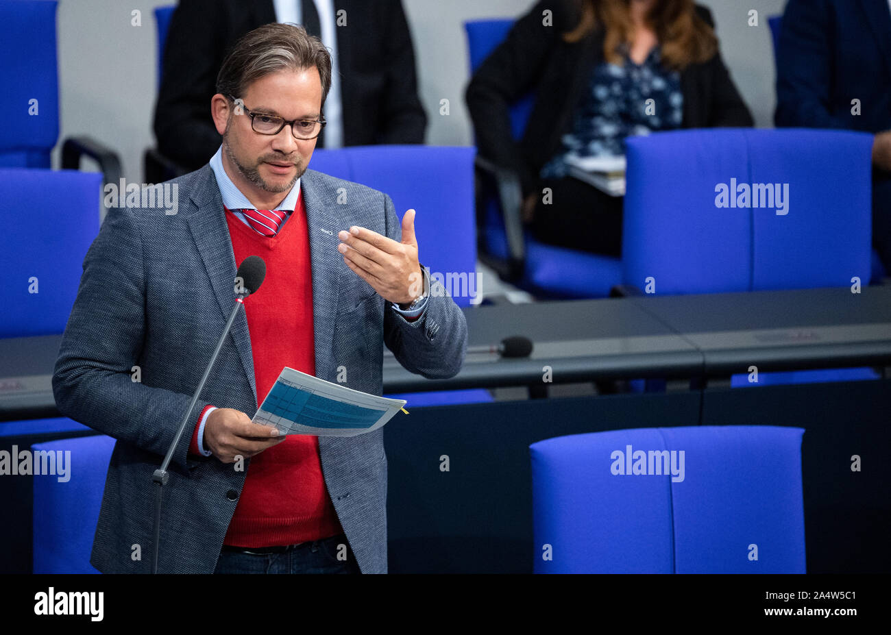 Berlin, Germany. 16th Oct, 2019. Florian Pronold (SPD), Parliamentary State Secretary in the Federal Ministry for the Environment, Nature Conservation and Nuclear Safety, will answer questions from members of the German Bundestag during Question Time at the plenary session of the German Bundestag. The main topics of the 117th session of the 19th legislative period are bills of the Federal Government on property tax reform, the questioning of the Federal Government and a current hour on the invasion of Turkey in Syria. Credit: Bernd von Jutrczenka/dpa/Alamy Live News Stock Photo
