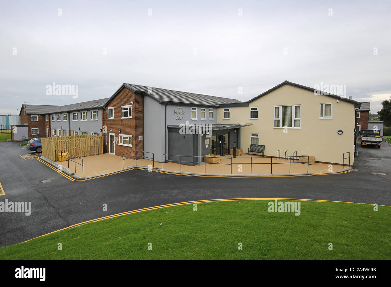 Exterior view of Farfield Court, a newly refurbished, 2 storey care home near Wakefield, UK. Stock Photo