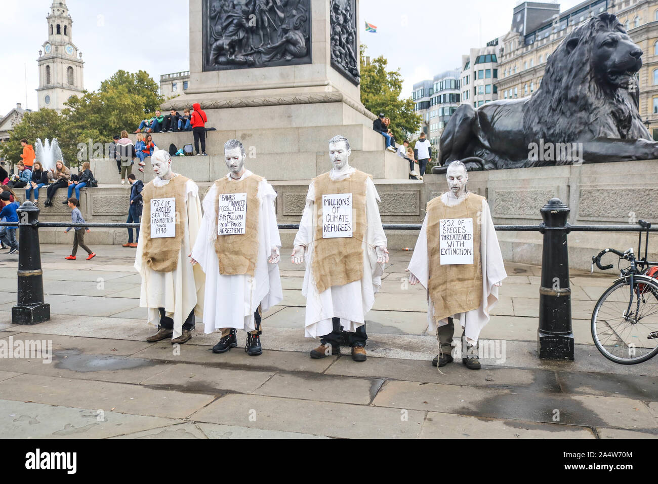 London, UK - 16 October 2019. Climate activists from Extinction rebellion stage a protest vigil in Trafalgar Square to demonstrate against section 14 of the public order act 1986 issued  by the Police banning protests. Extinction Rebellion has sought a judicial review to challenge a London-wide protest ban in the High courts Credit: amer ghazzal/Alamy Live News Stock Photo