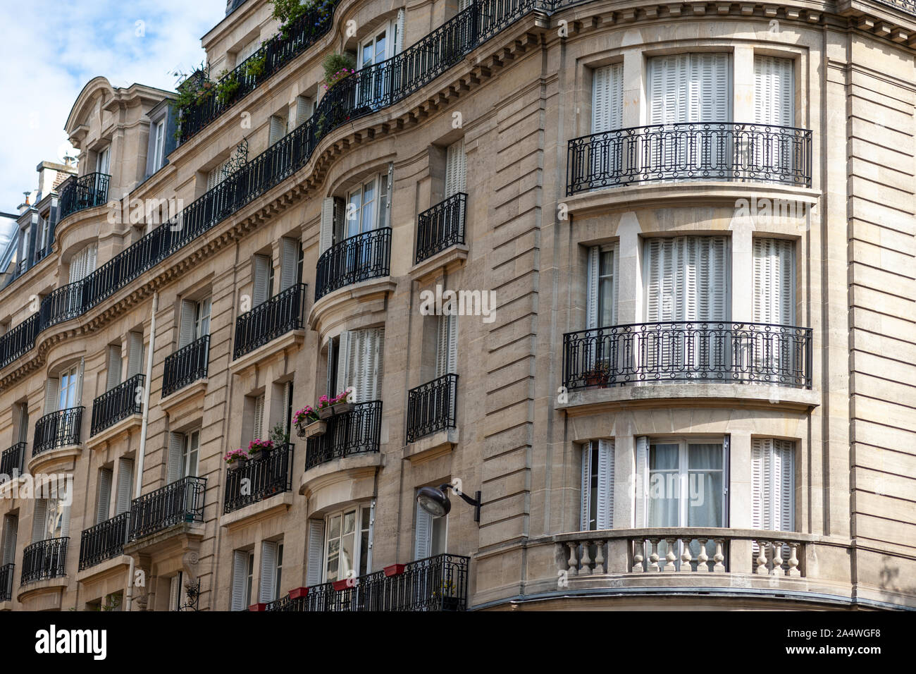 Street scenes in the old districts in Paris, France on August 5, 2019. Stock Photo