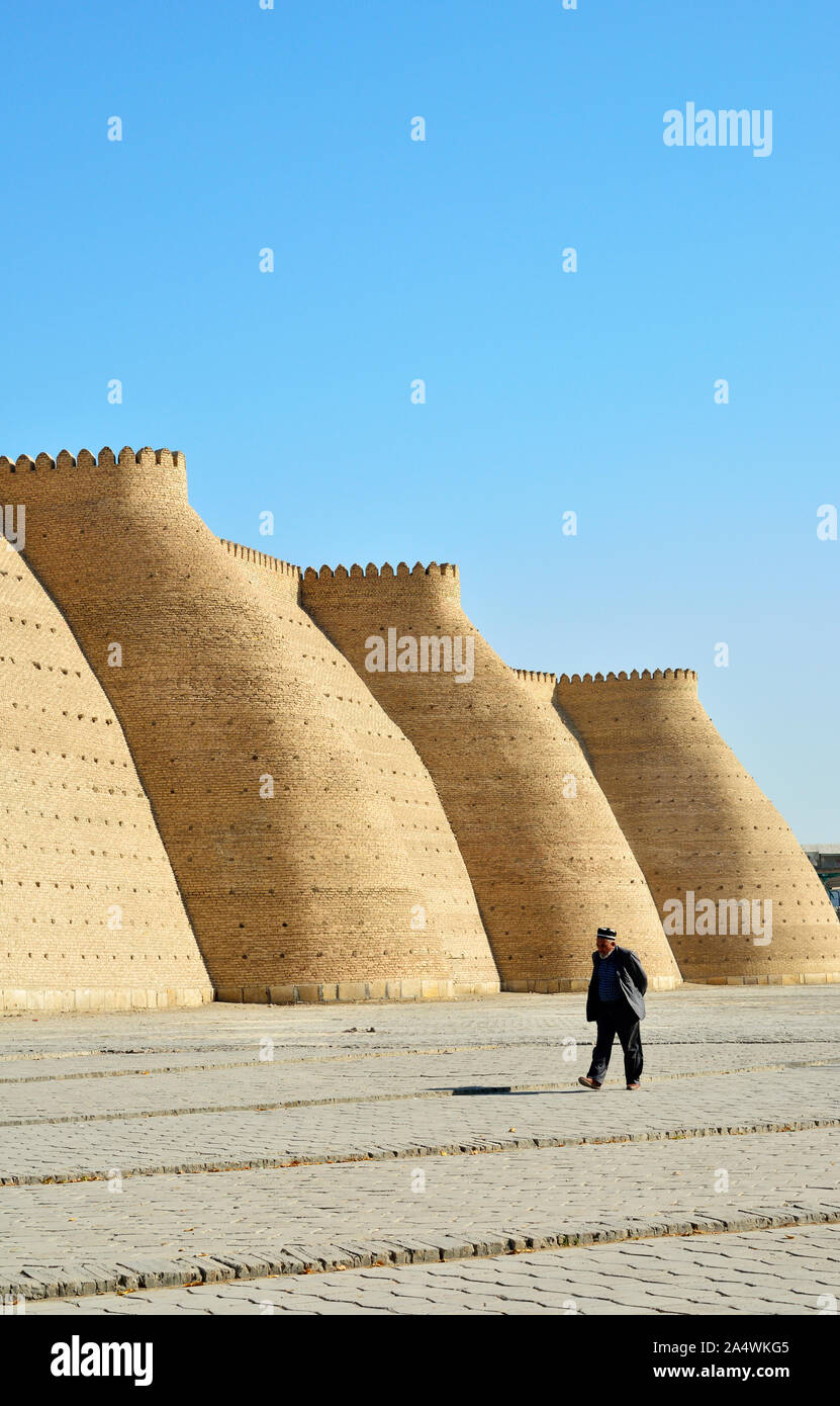 City walls. Ark fortress, Bukhara, a UNESCO World Heritage Site. Uzbekistan Stock Photo