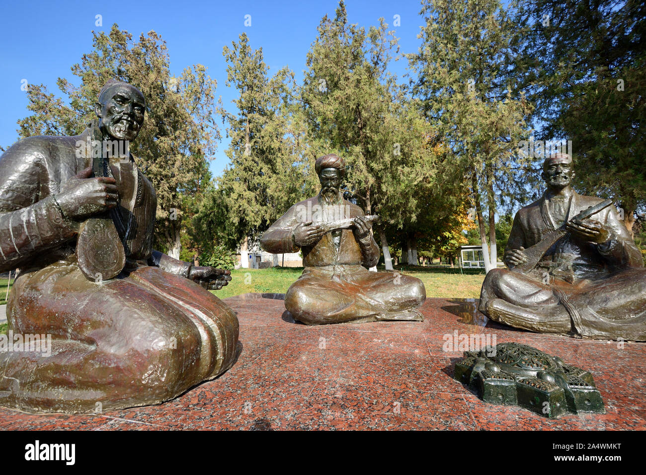Statues of Uzbek musicians near the Registan square, Samarkand. Uzbekistan Stock Photo