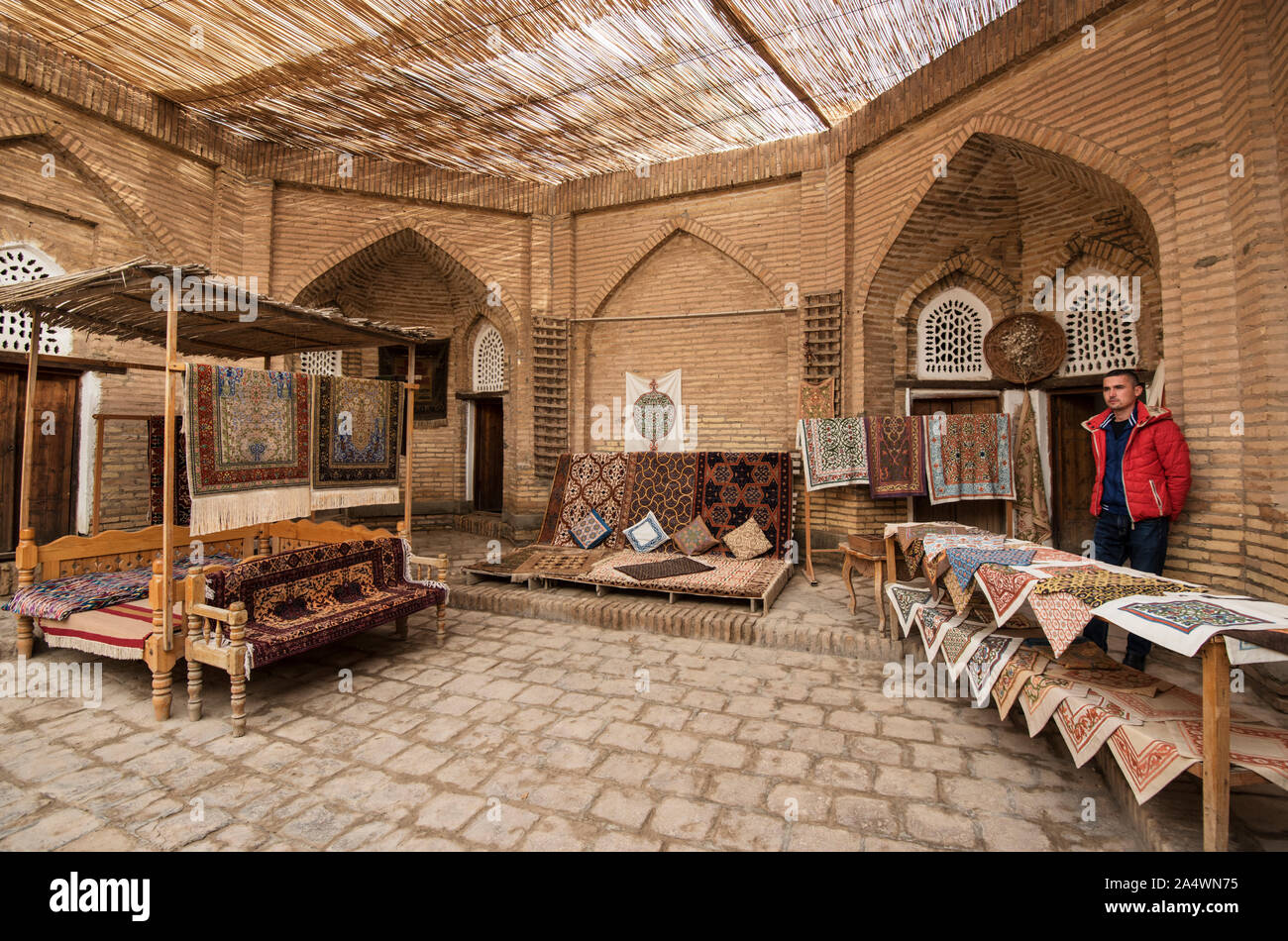 Rugs or carpets made of silk and cotton, a traditional art of