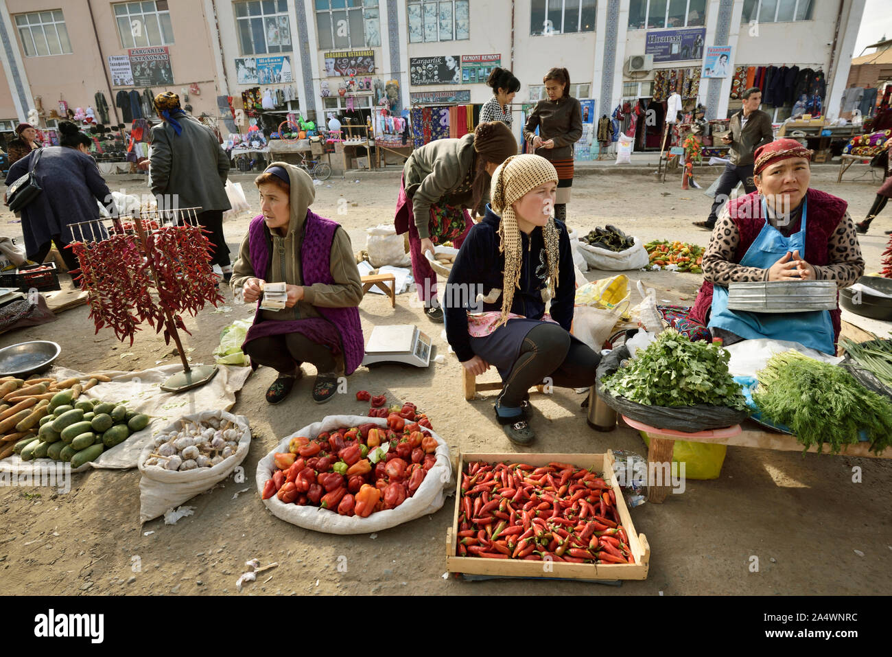 Vegetables vendors. Dekhon bazaar, Khiva. Uzbekistan Stock Photo