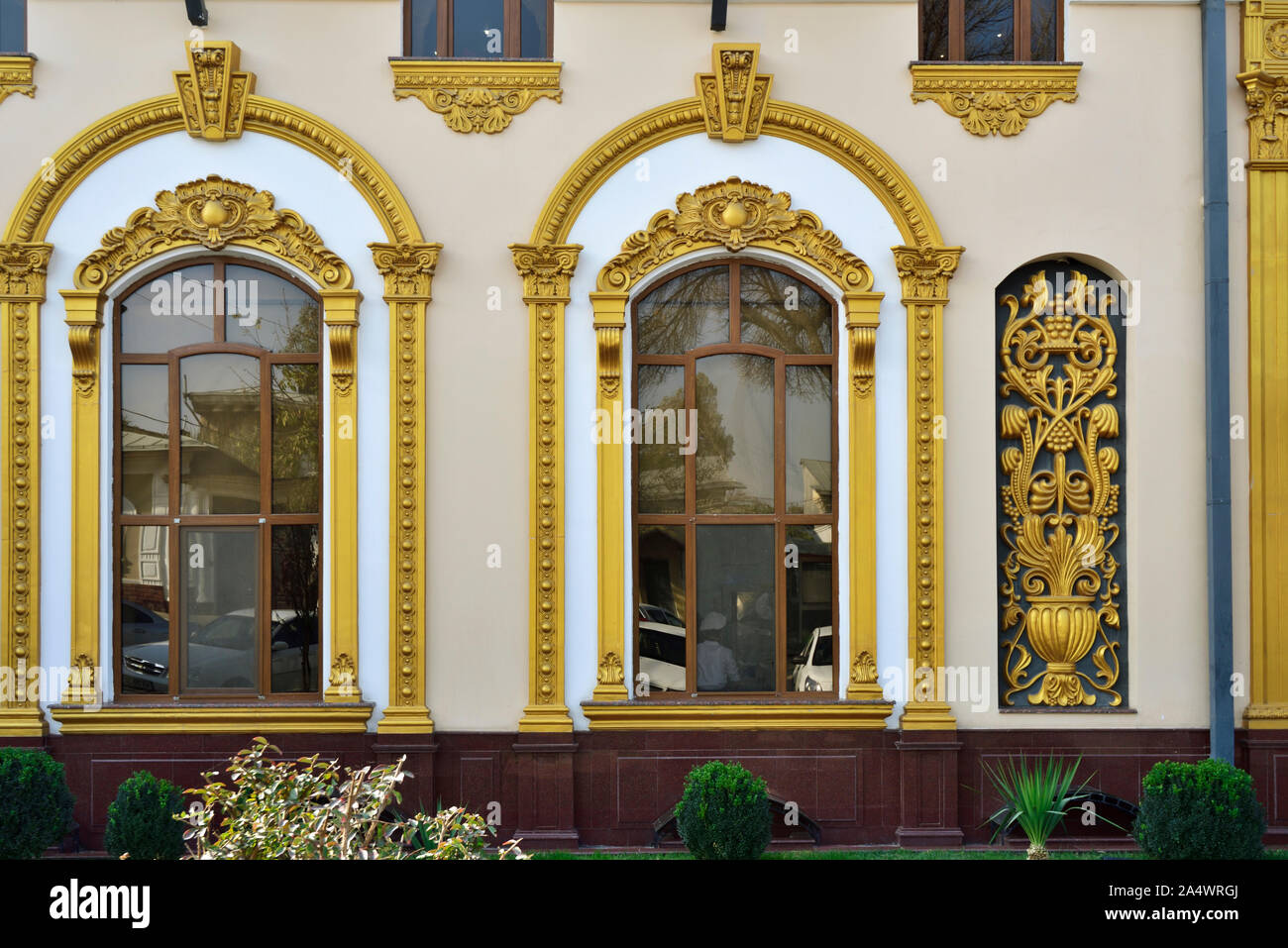 Facade of the Samarkand Restaurant, one of the best restaurants in Samarkand. Uzbekistan Stock Photo