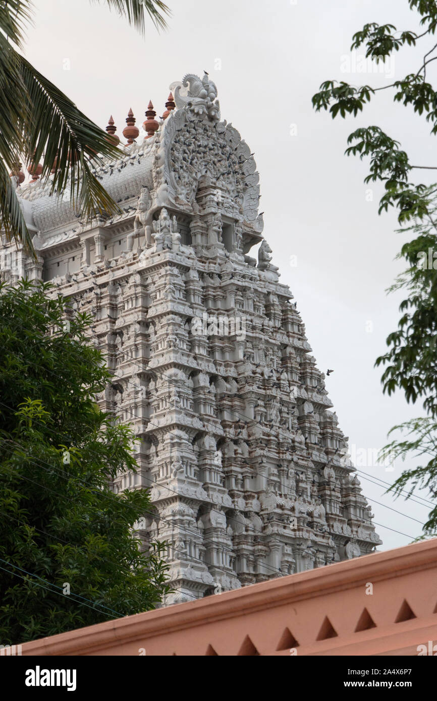 tower and an inside monument of the Annamalaiyar temple of