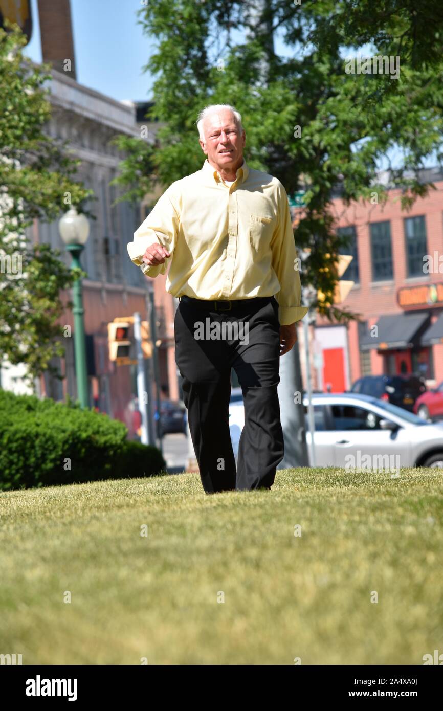 Senior male commuter hi-res stock photography and images - Alamy