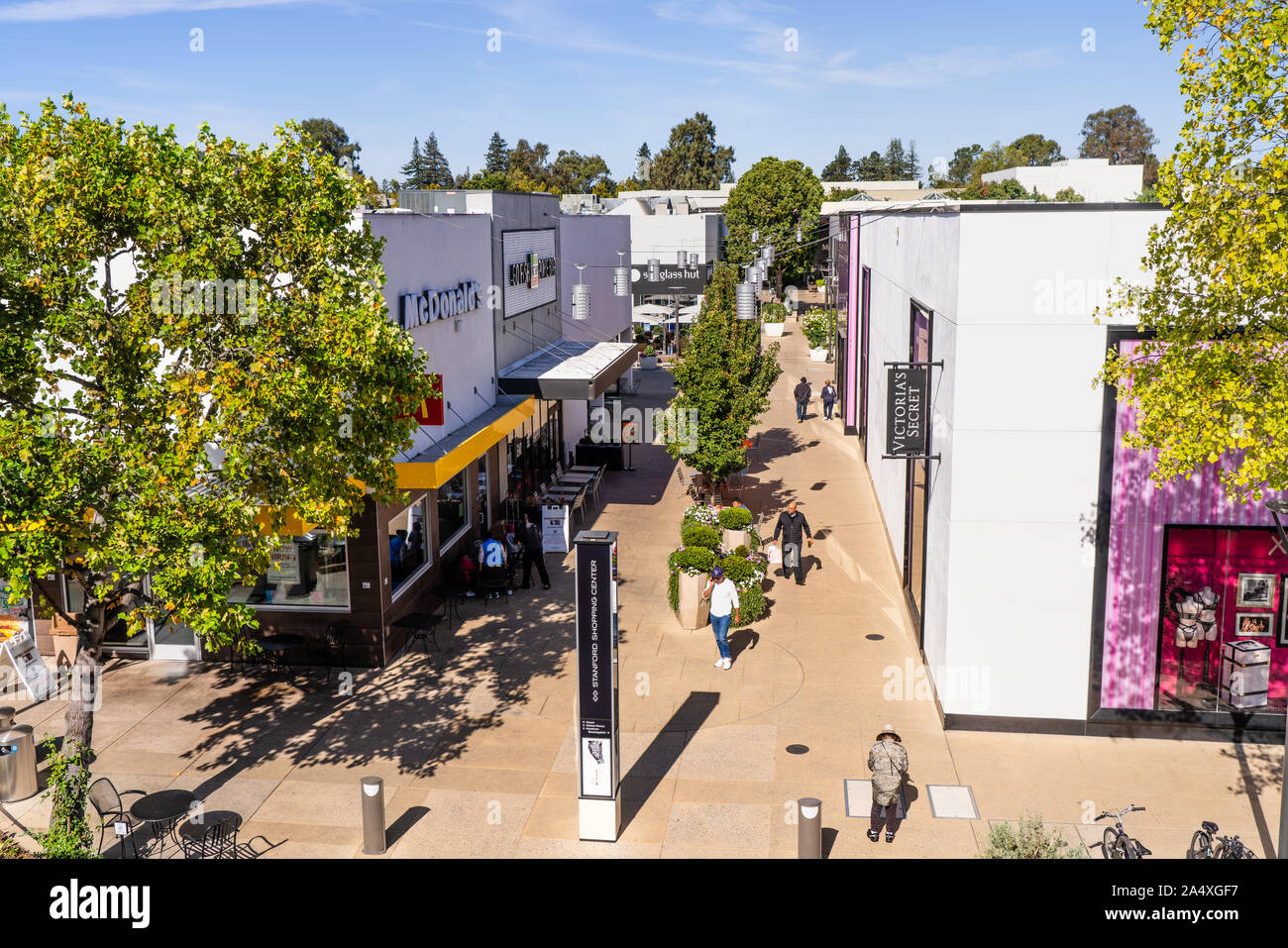 Stanford Shopping Center in Palo Alto California Stock Photo - Alamy