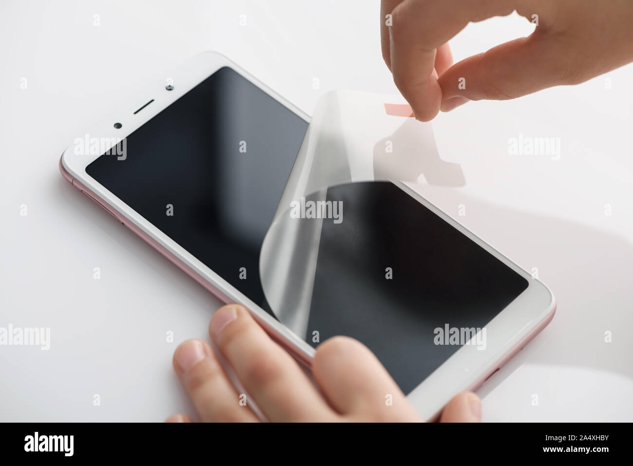 how to apply protective film on phone