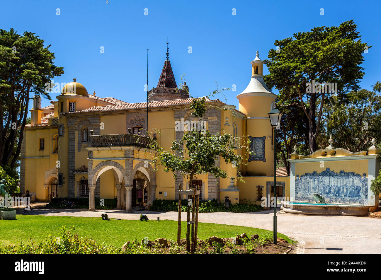 Cascais mansion hi-res stock photography and images - Alamy