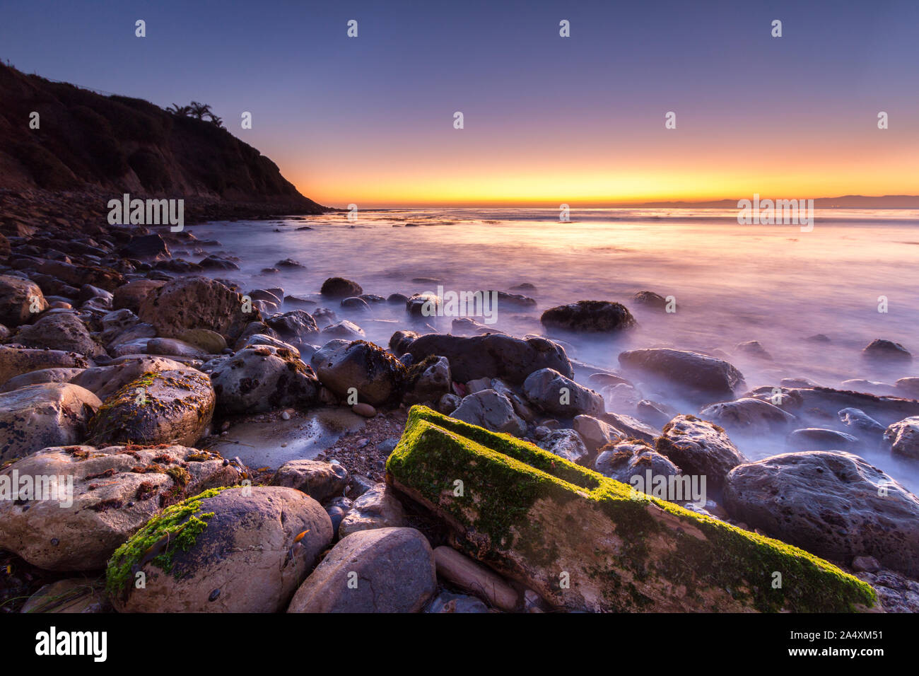 Rocky Pacific ocean shore in Malaga Cove, Palos Verdes Estates, California Stock Photo