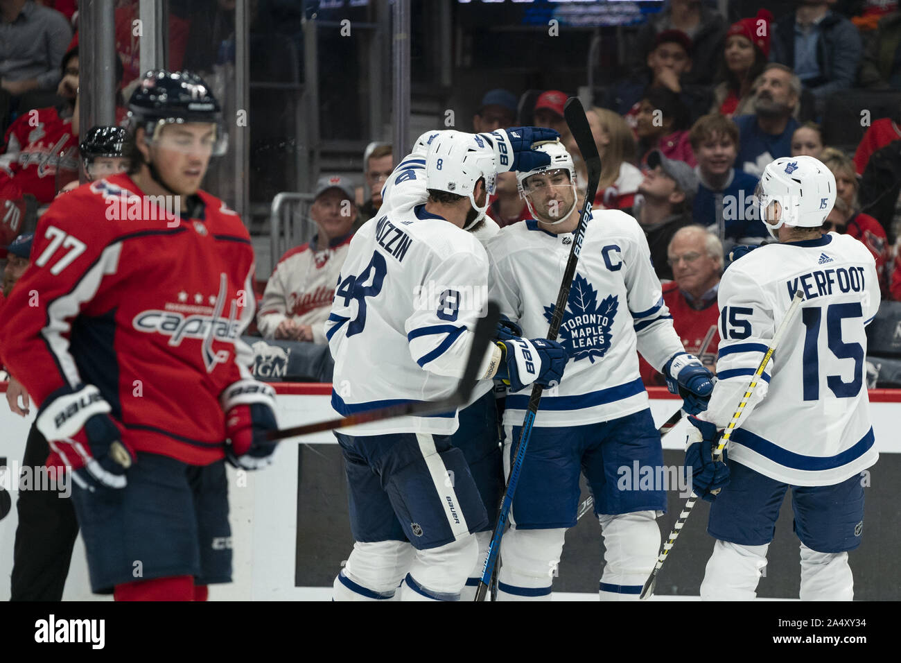 Toronto maple leafs hi-res stock photography and images - Alamy