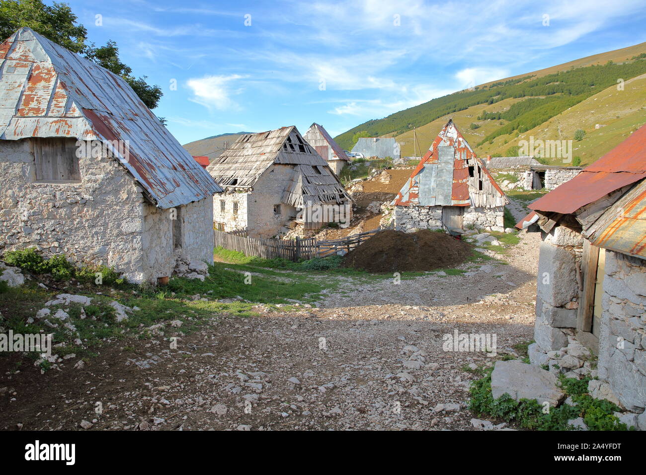 Traditional houses in Lukomir village, Bosnia's highest village at 1469 meters and the most remote in the entire country, Bosnia and Herzegovina Stock Photo