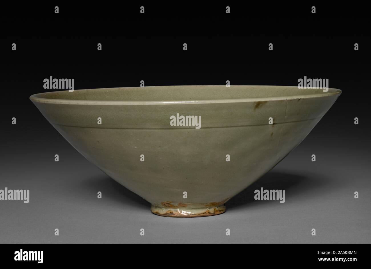Bowl: Northern Celadon Ware, 12th Century Stock Photo - Alamy