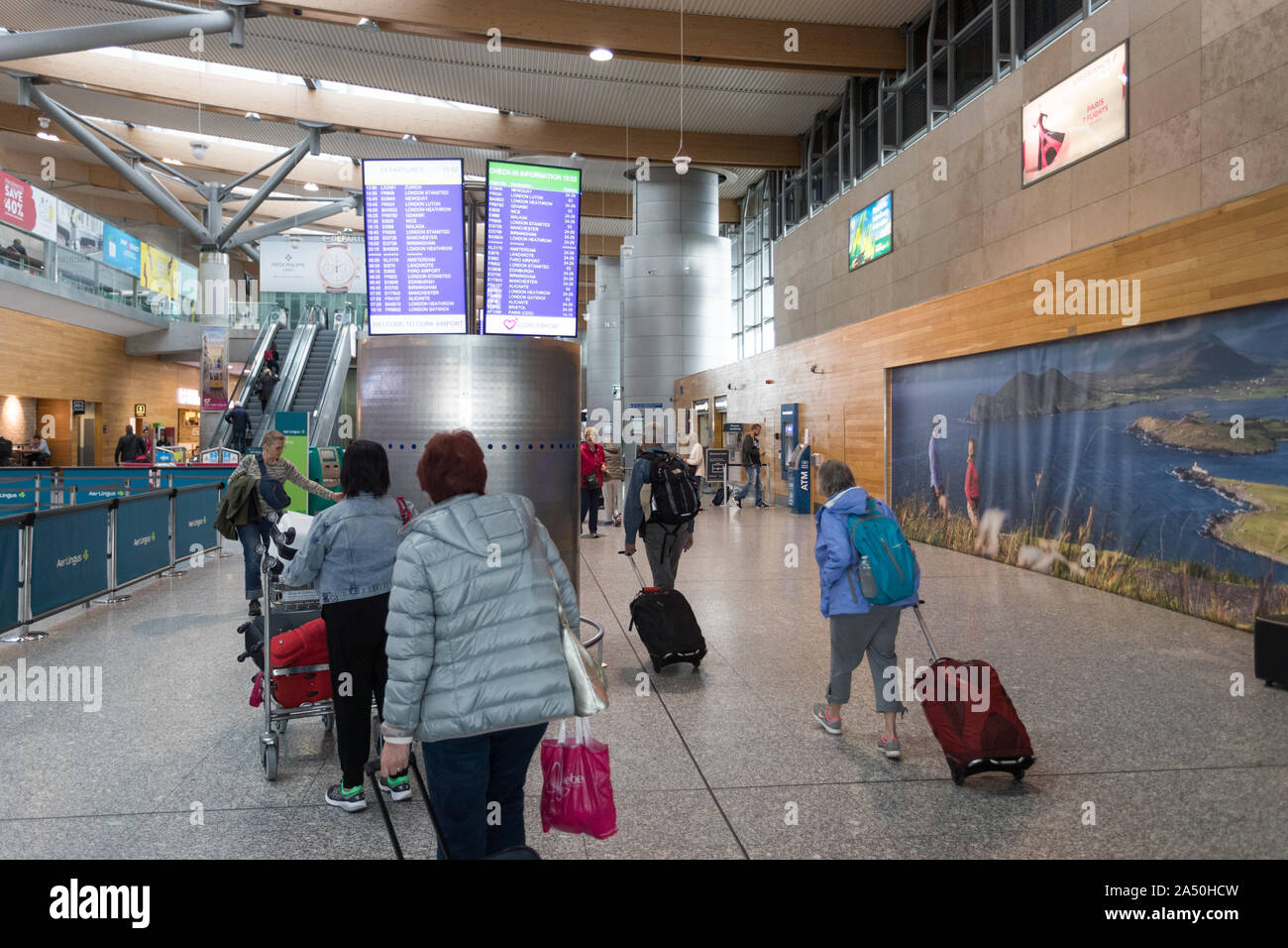 Entrance plane departures hires stock photography and images Alamy