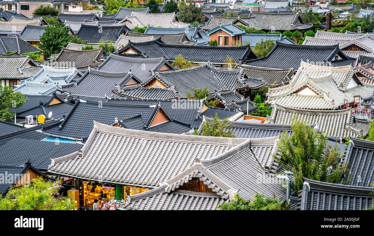 Jeonju Hanok Maeul village roofs in Jeonjusi South Korea Stock Photo