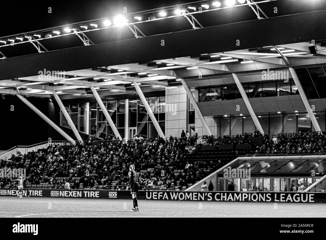 Manchester, UK. 16th Oct, 2019. B/W - Ellie Roebuck of Manchester City and England during the UEFA Women's Champions League 1st leg round of 16 match between Manchester City Women and Atlético Madrid Femenino at Academy Stadium, Manchester, United Kingdom on 16 October 2019. Photo by James Gill. Credit: PRiME Media Images/Alamy Live News Stock Photo