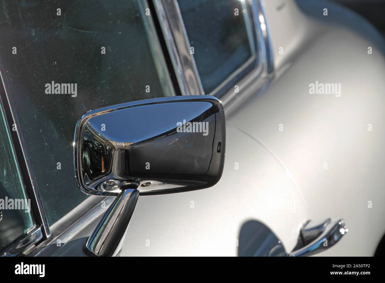 Rearview mirror of vintage car hires stock photography and images Alamy