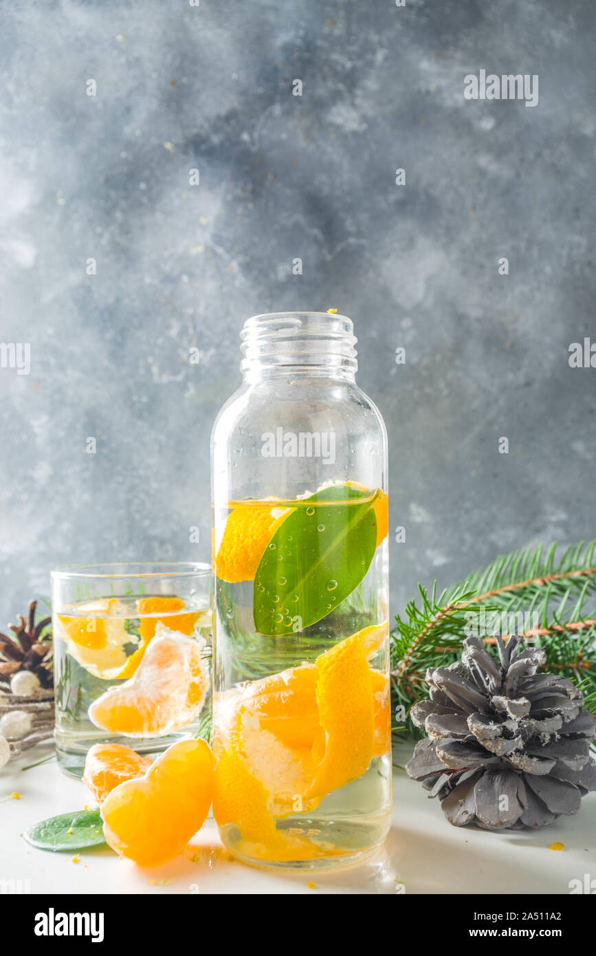 Christmas Clementine and ginger gin cocktail Stock Photo Alamy