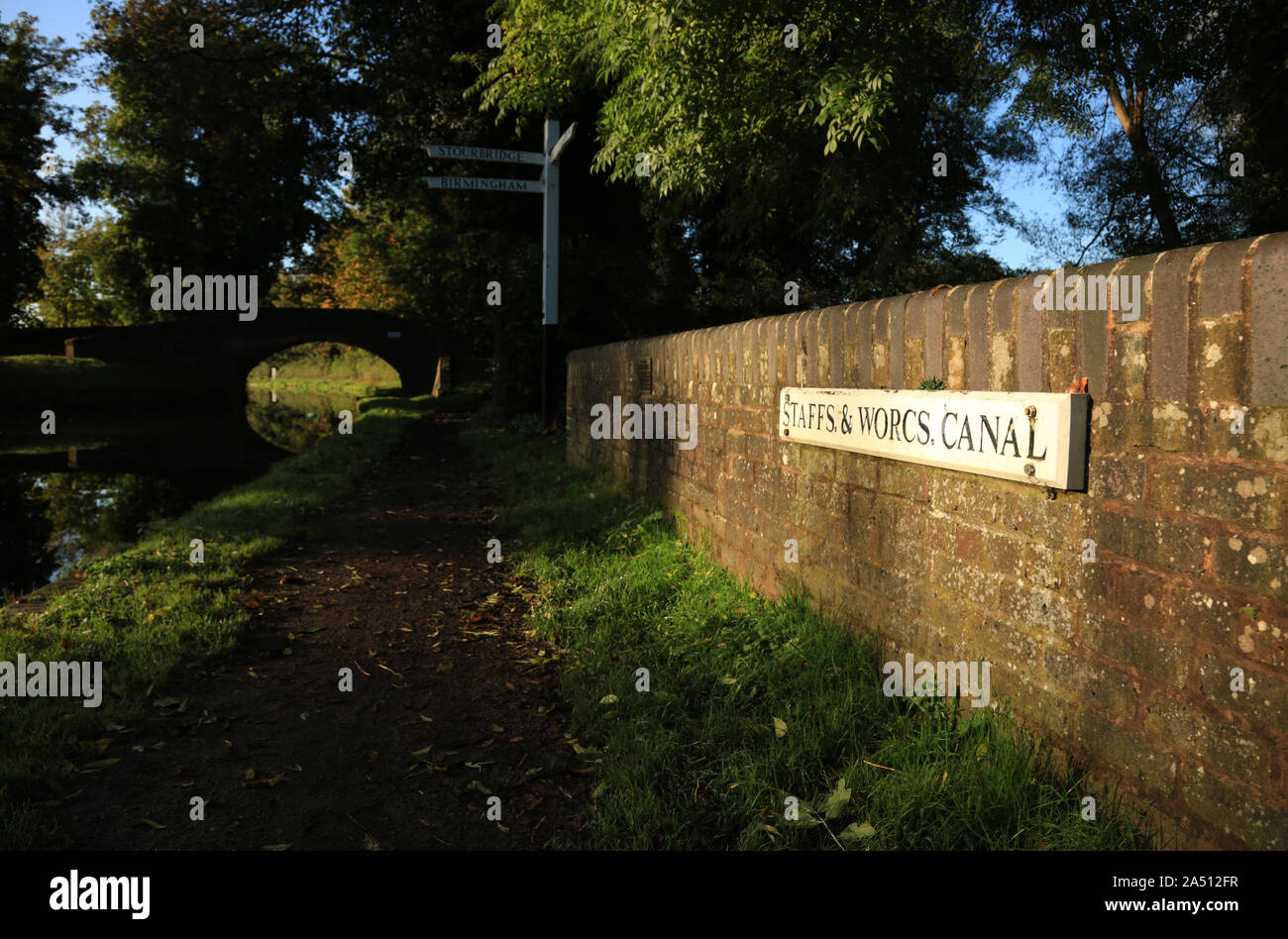 Stourton junction, where the Stourbridge canal joins the Staffordshire