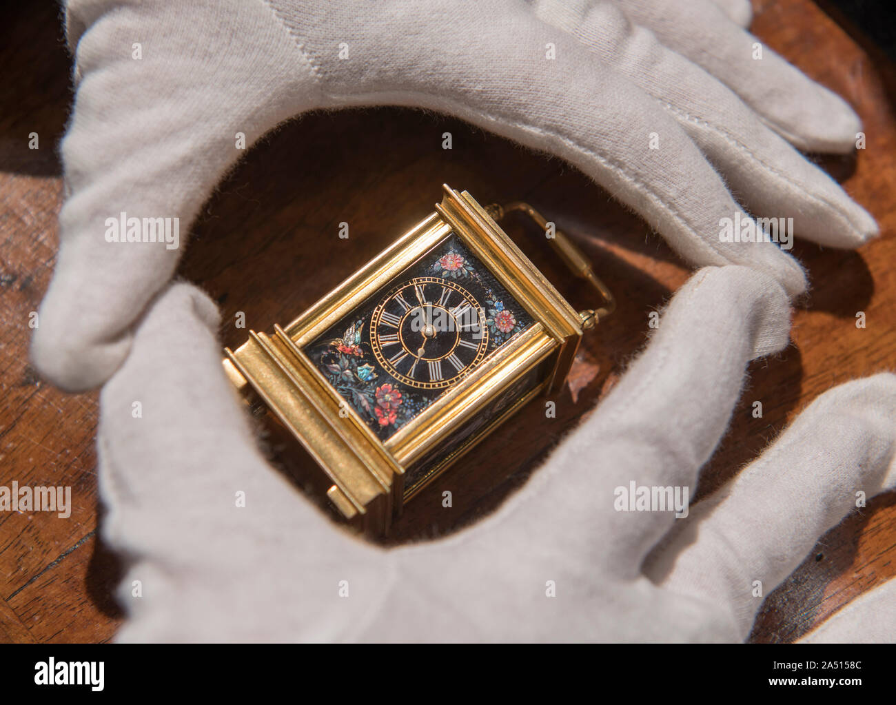 Antique Clocks High Resolution Stock Photography and Images - Alamy