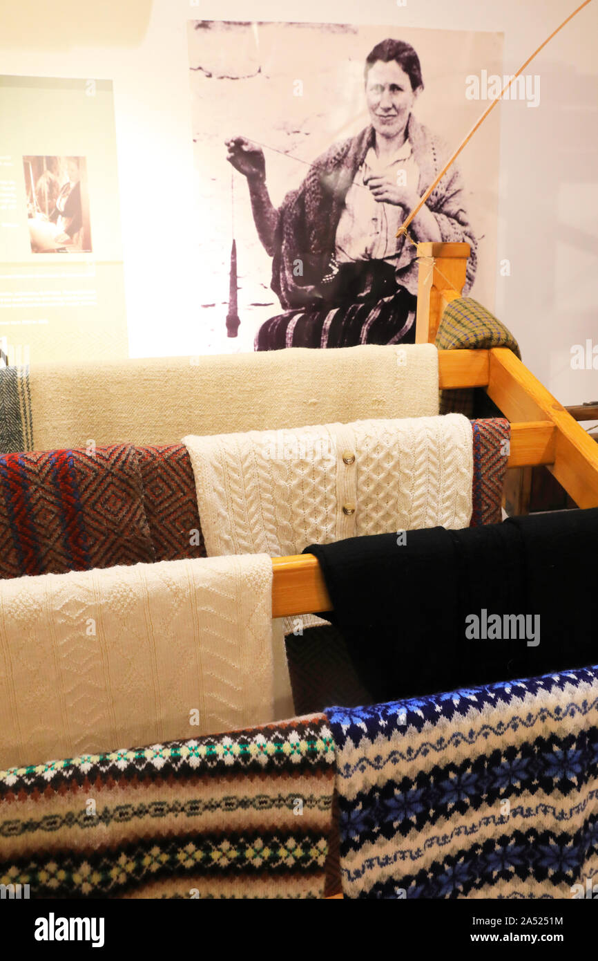 Crofters weaving displays at the Kildonan Museum, run by the South Uist