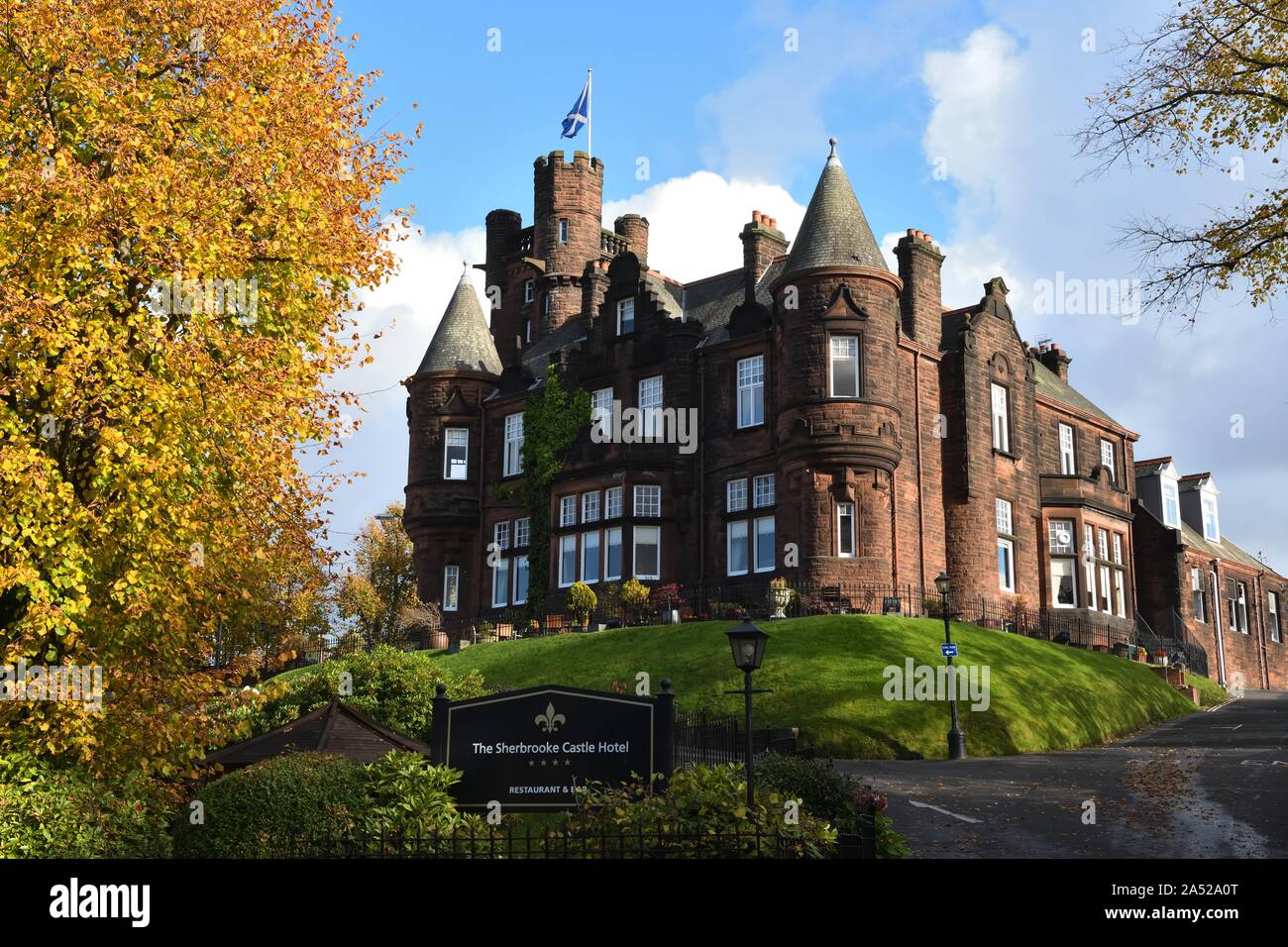 Pollokshields hi-res stock photography and images - Alamy