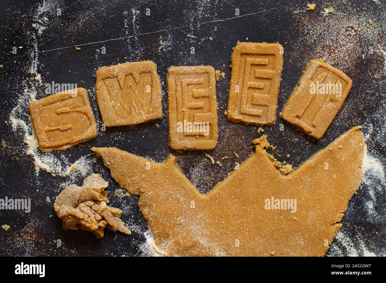 Приложение послания с печенькой. Печенька с предсказанием про любовь. Печенье с предсказаниями вконтакте. Буквы печеньки. Приложение печенье с предсказаниями.