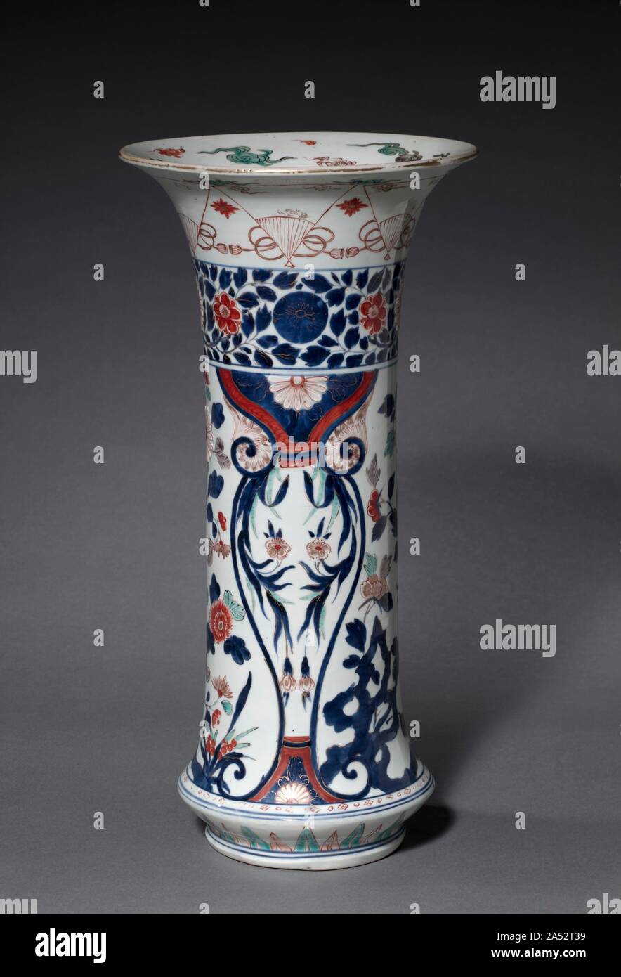 Vase Imari Ware, 17th century Stock Photo Alamy