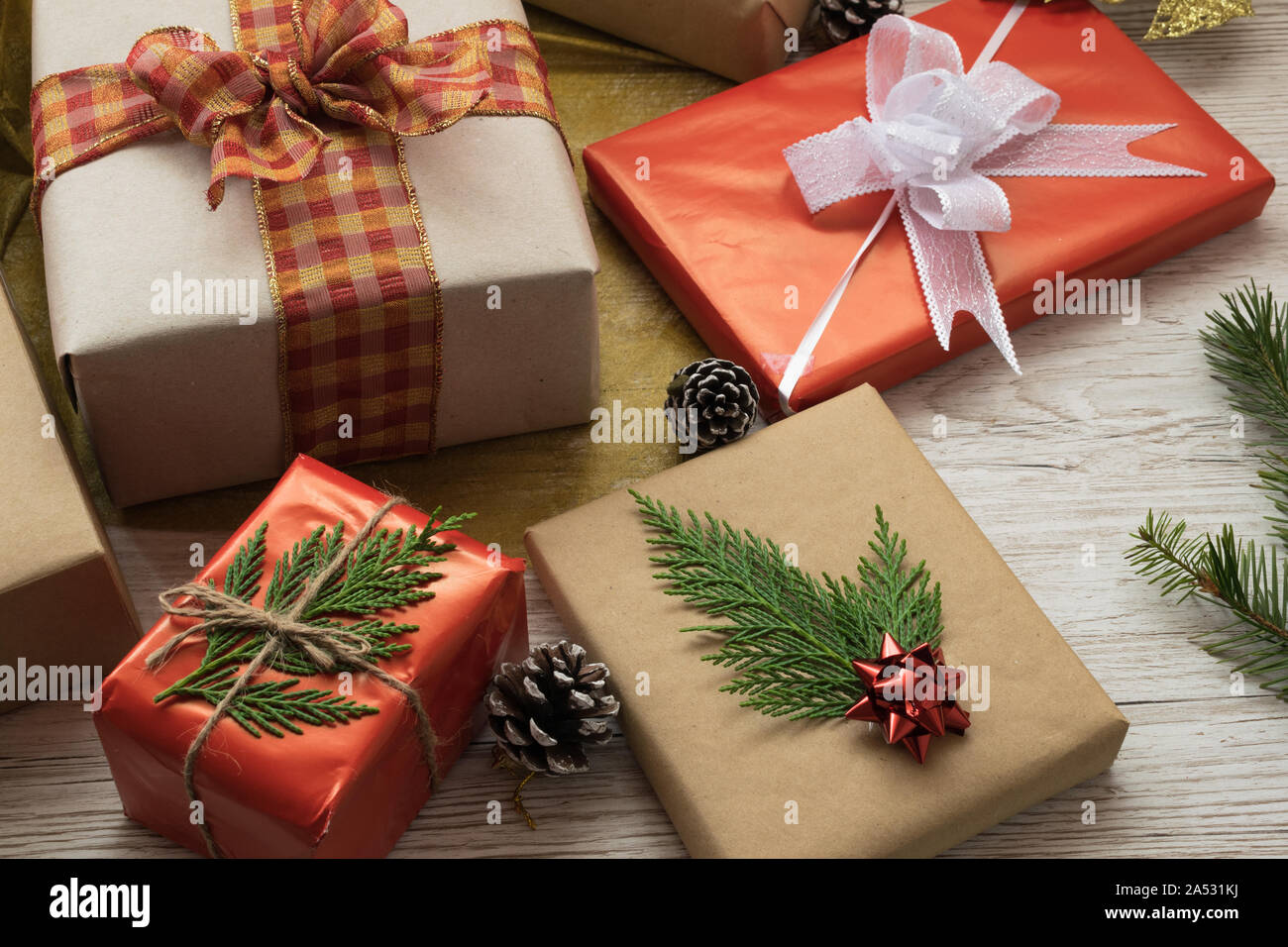 Package boxes string hires stock photography and images Alamy