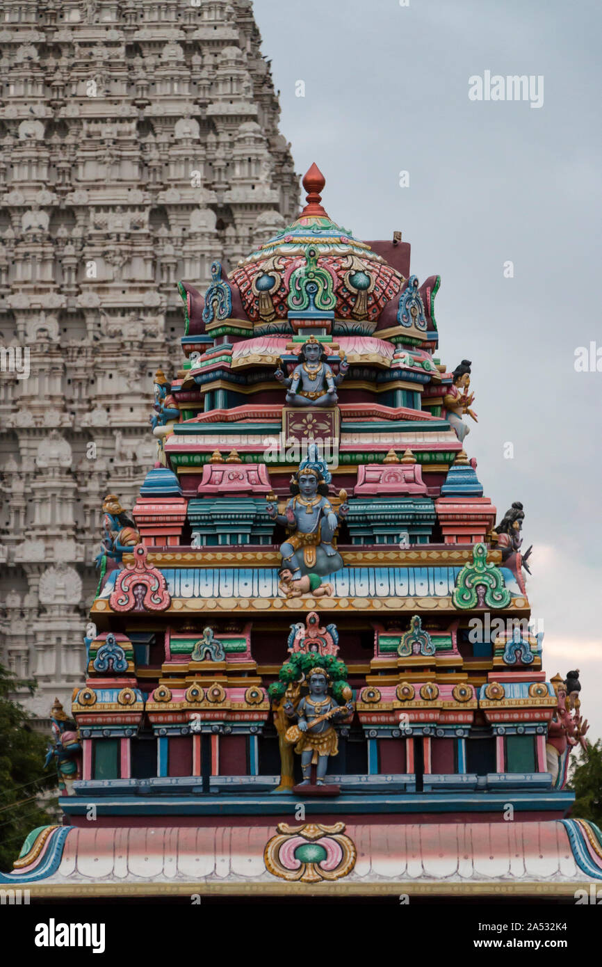 tower and an inside monument of the Annamalaiyar temple of