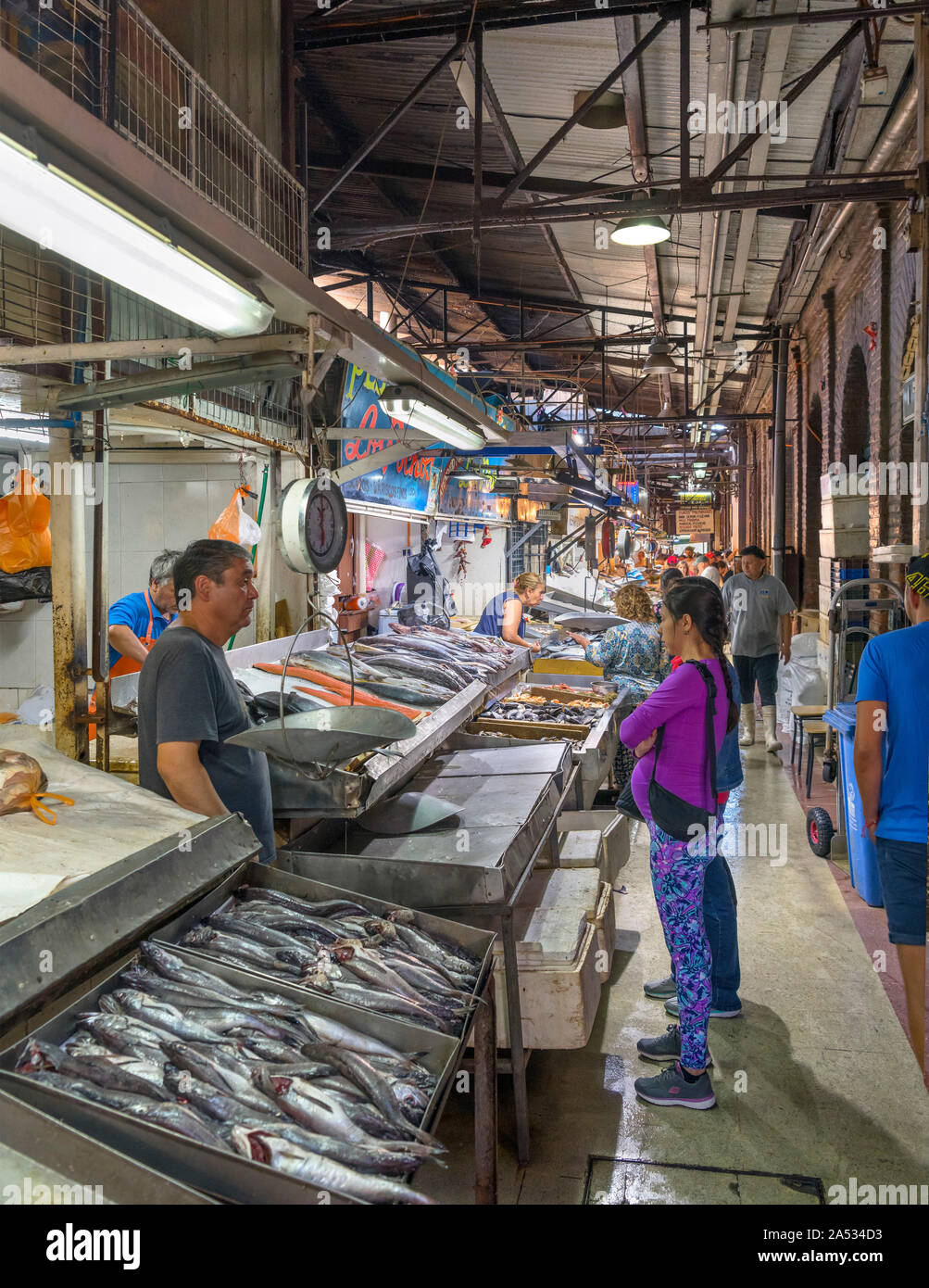 Fish stall in the Central Market (Mercado Central), Santiago Centro, Santiago, Chile, South America Stock Photo