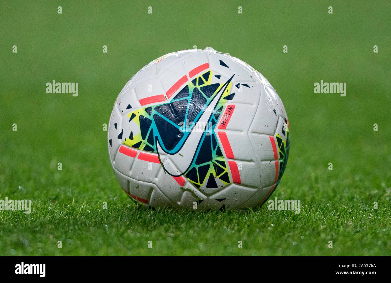 Nike merlin football hi-res stock photography and images - Alamy