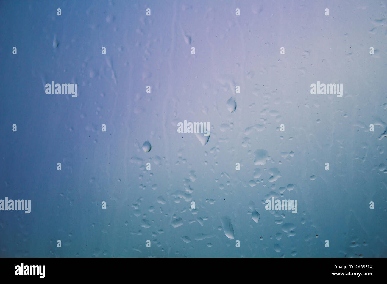 Raining rain drops humidity hi-res stock photography and images - Alamy