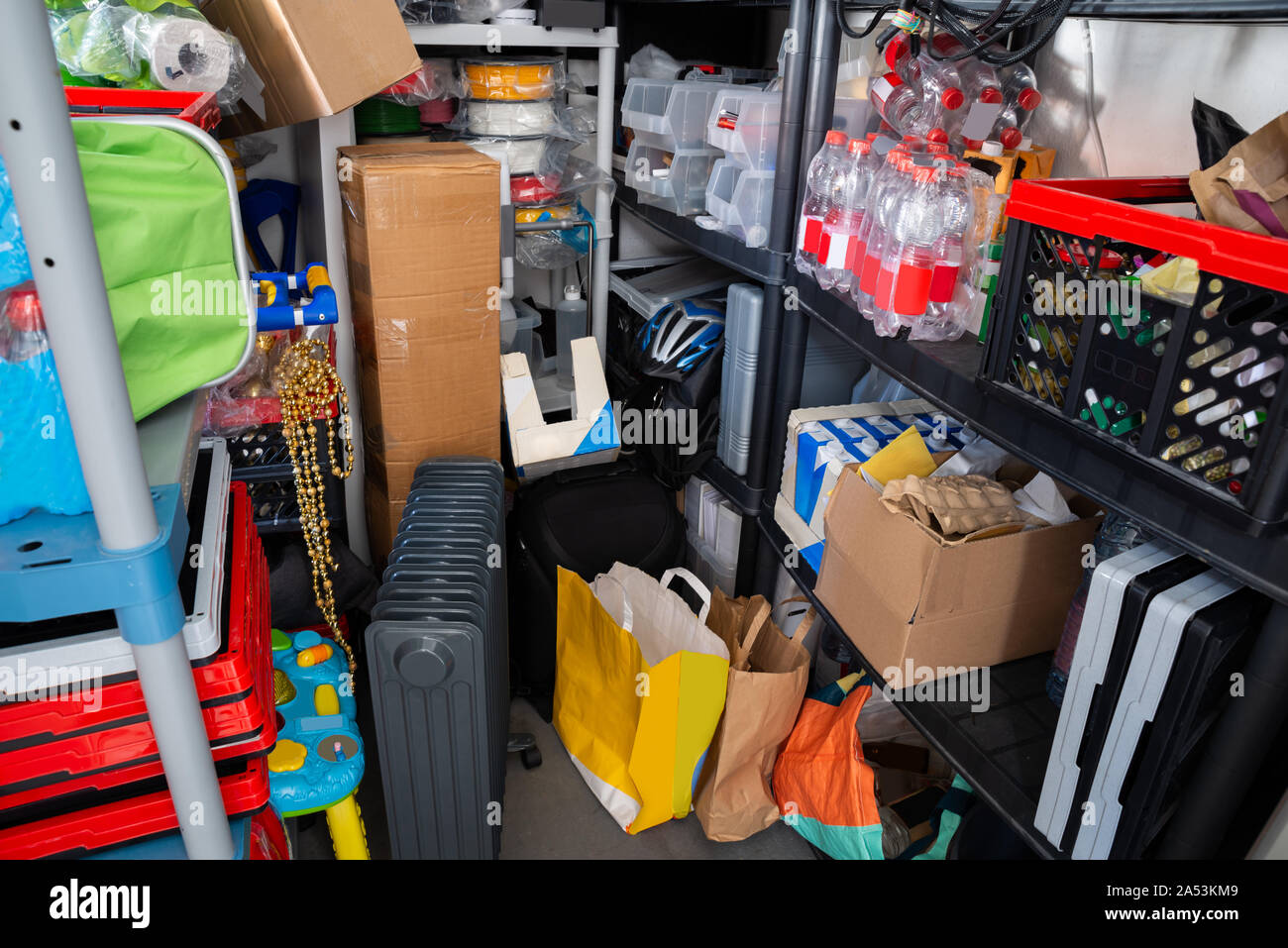 Messy garage clutter junk hi-res stock photography and images - Alamy