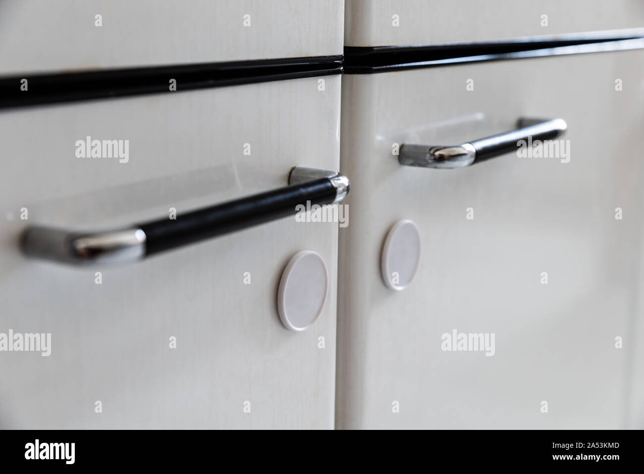 Child Proof Without Knobs