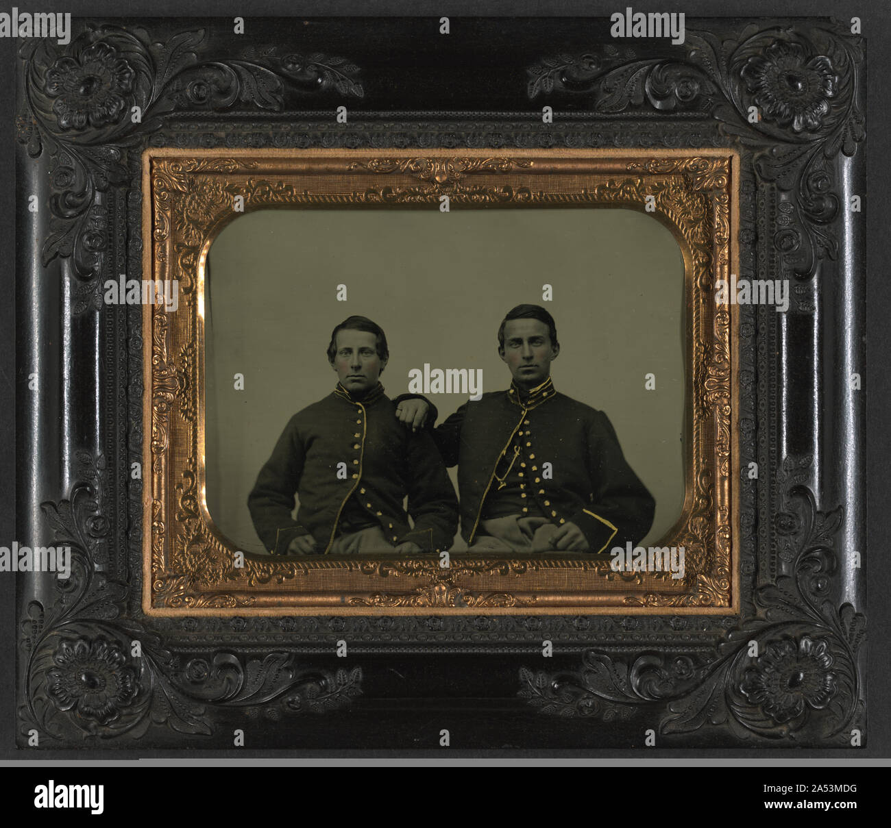 Two unidentified soldiers in Union uniforms Stock Photo - Alamy