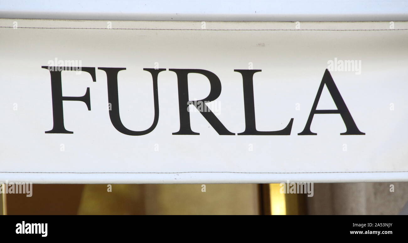 Barcelona, Spain. 3rd Oct, 2019. Louis Vuitton store seen in Paseo de  Gracia, Barcelona. Credit: Keith Mayhew/SOPA Images/ZUMA Wire/Alamy Live  News Stock Photo - Alamy