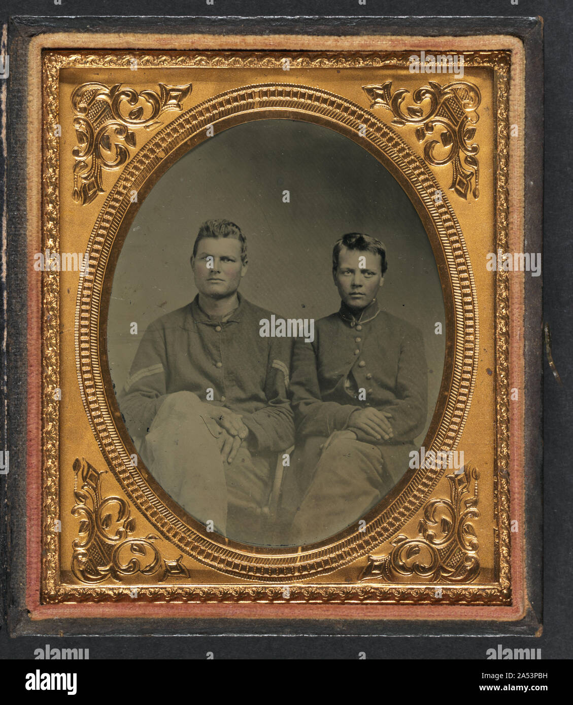 Two unidentified soldiers in Union uniforms Stock Photo - Alamy