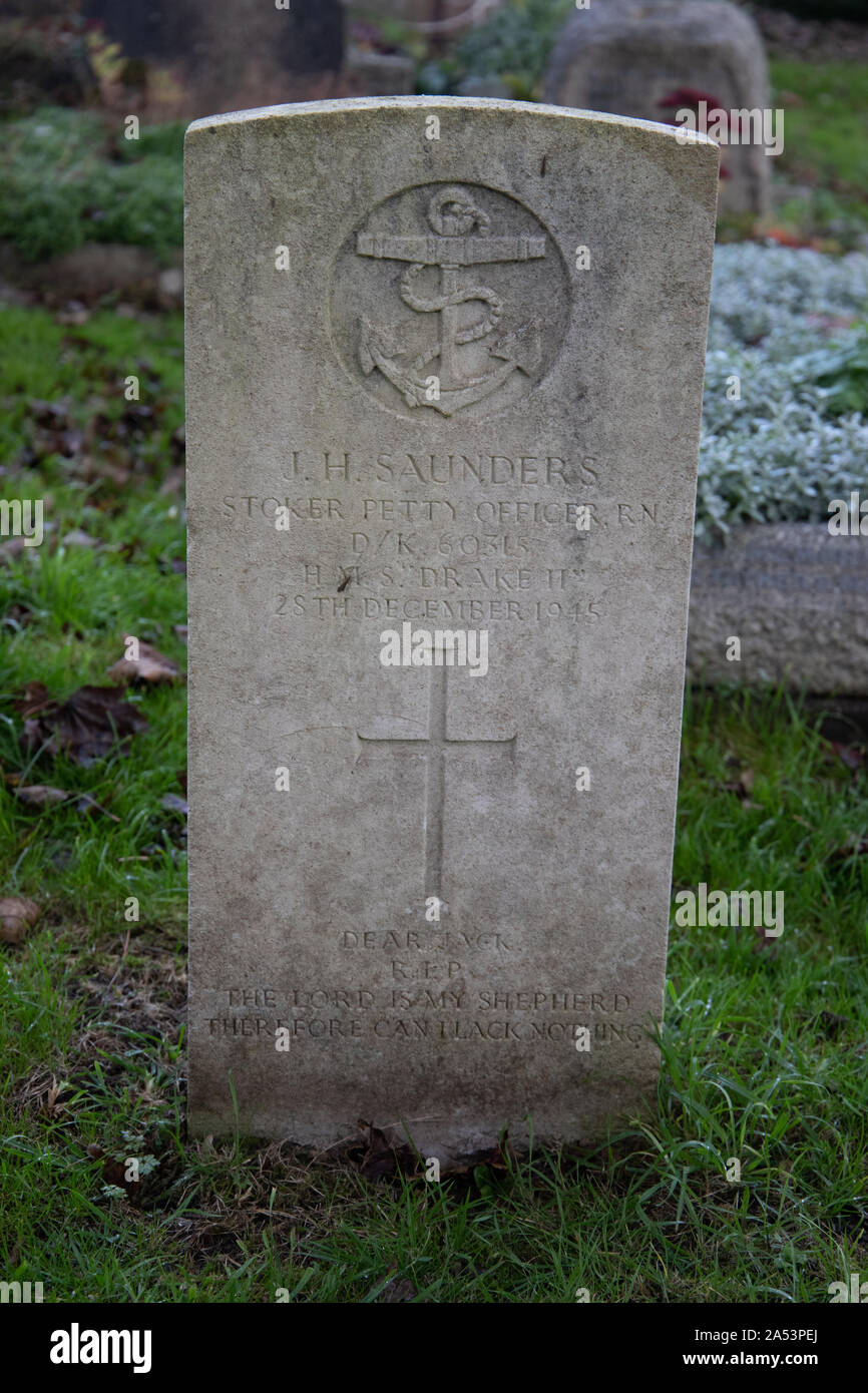 Commonwealth War Graves Commission Grave of John Henry Saunders, of H.M.S. Drake II, The Royal Navy, St Michael the Archangel, Dundry Stock Photo