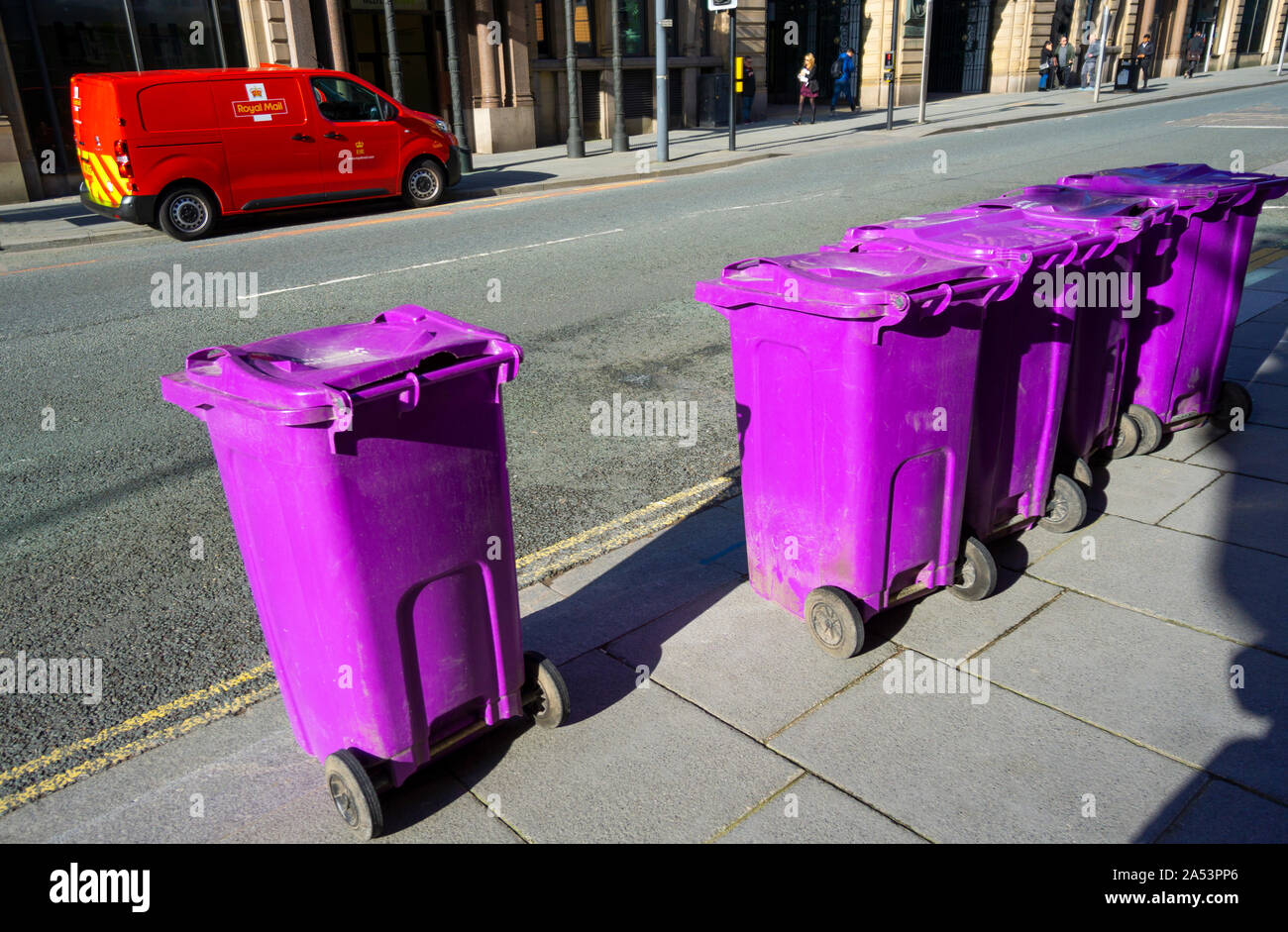Wheelie Bins Uk High Resolution Stock Photography and Images Alamy