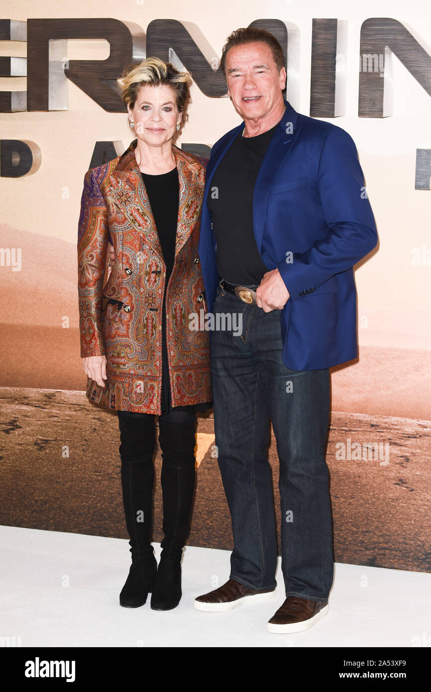 London, UK. 17th Oct, 2019. LONDON, UK. October 17, 2019: Linda Hamilton and Arnold Schwarzenegger at the 'Terminator: Dark Fate' photocall, London. Picture: Steve Vas/Featureflash Credit: Paul Smith/Alamy Live News Stock Photo