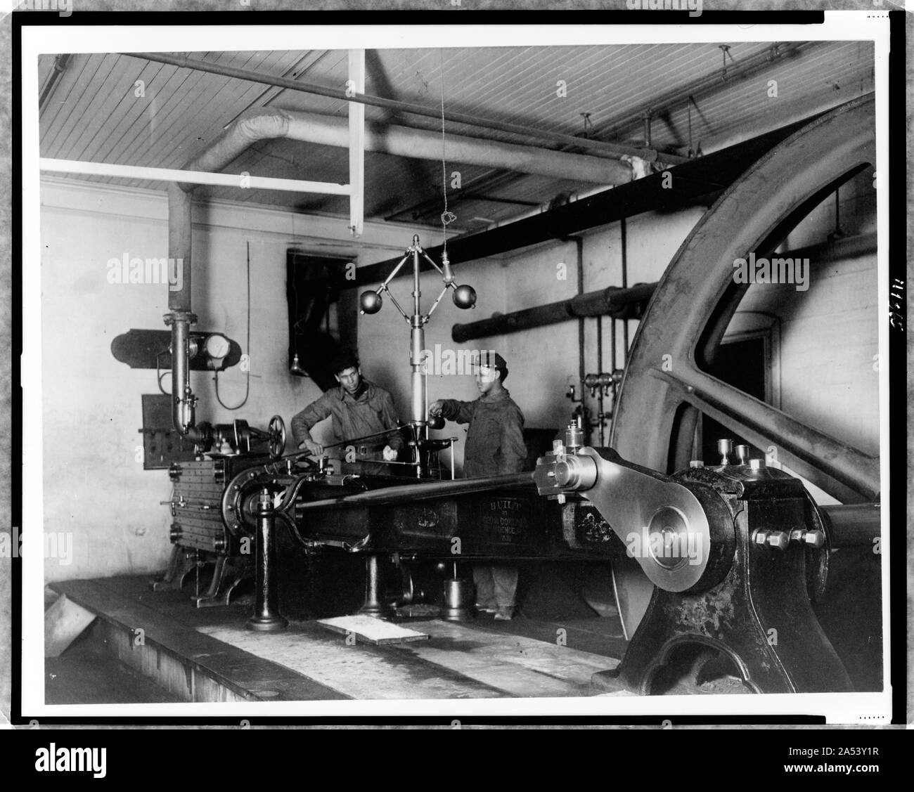Mechanical engineering Black and White Stock Photos & Images - Alamy