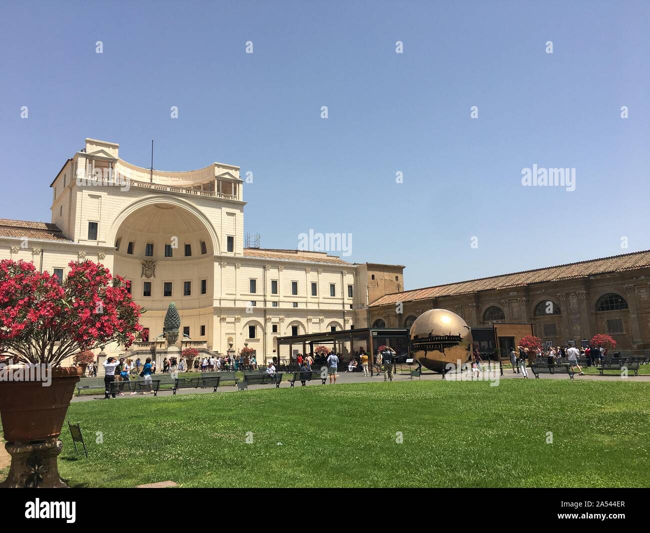 October 18, 2019, Vatican, Vatican, China: The Vatican museum is the museum of the smallest country in the world.With a total area of 55,000 square meters, the museum, formerly the papal court, is mainly used for the collection and preservation of rare cultural relics and art treasures. (Credit Image: © SIPA Asia via ZUMA Wire) Stock Photo