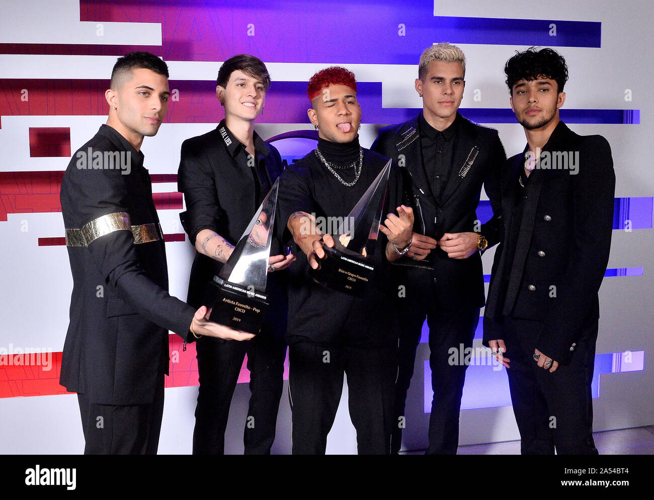 Los Angeles United States 17th Oct 2019 L R Erick Brian Colon Christopher Velez Richard Camacho Zabdiel De Jesus And Joel Pimentel Of Cnco Appear Backstage With Their Awards For Favorite Pop Artists Brandon arreaga & joel pimentel] (necesita) prettymuch cnco. https www alamy com los angeles united states 17th oct 2019 l r erick brian colon christopher velez richard camacho zabdiel de jesus and joel pimentel of cnco appear backstage with their awards for favorite pop artists and favorite duo or group during the fifth annual latin american music awards at the dolby theatre in the hollywood section of los angeles on thursday october 17 2019 the annual event honors outstanding achievements for artists in the latin music industry photo by jim ruymenupi credit upialamy live news image330167380 html
